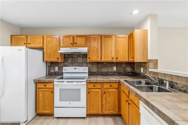 $1,450 | 4405 Carly's Way, Greensboro, NC 27410