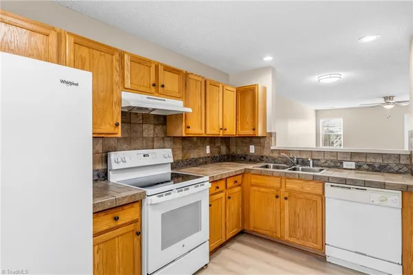 $1,450 | 4405 Carly's Way, Greensboro, NC 27410