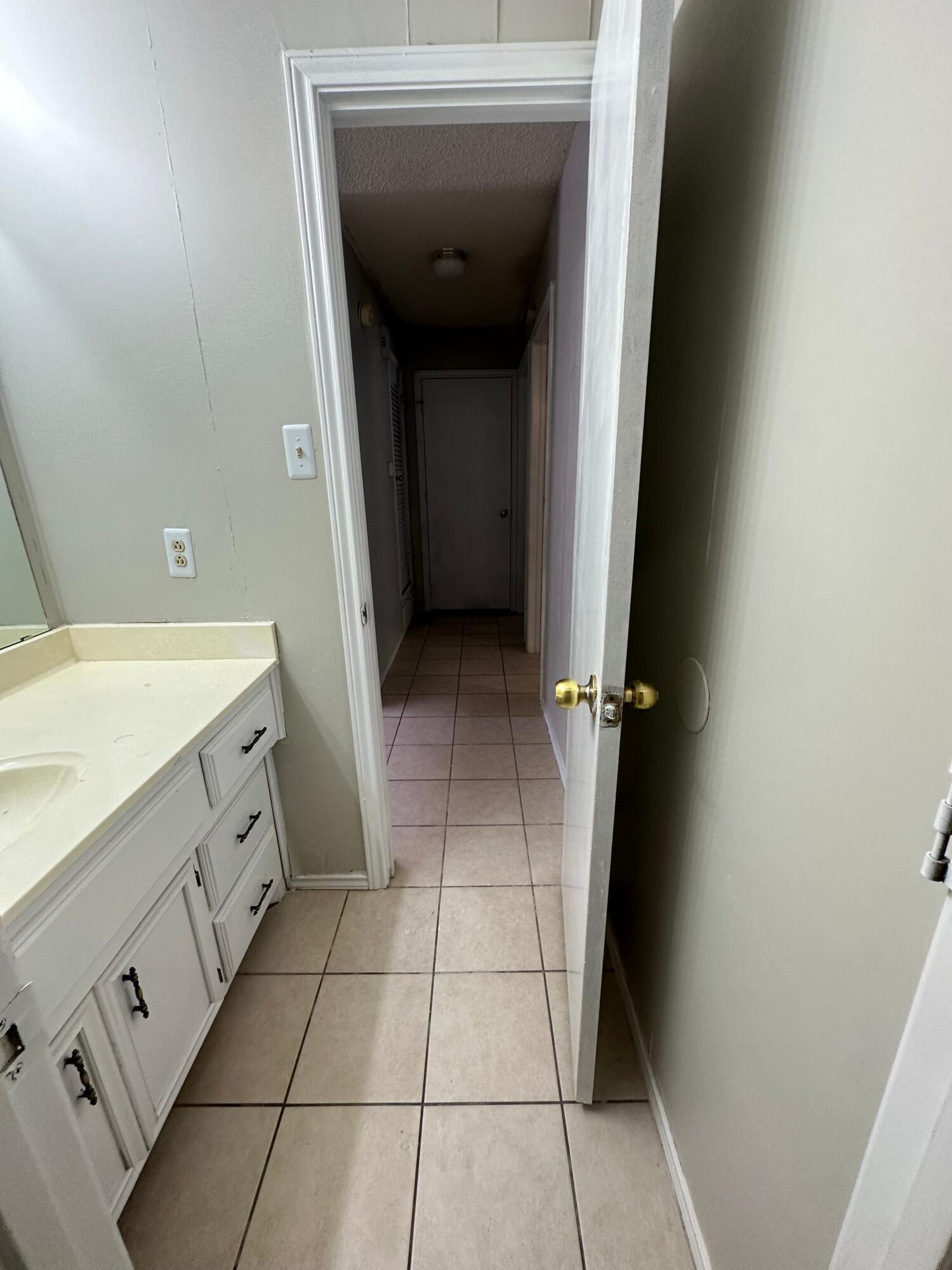 5618 Brownfield Drive, Unit C Lubbock, TX 79414 - Photo 12 of 17 IMG_7991