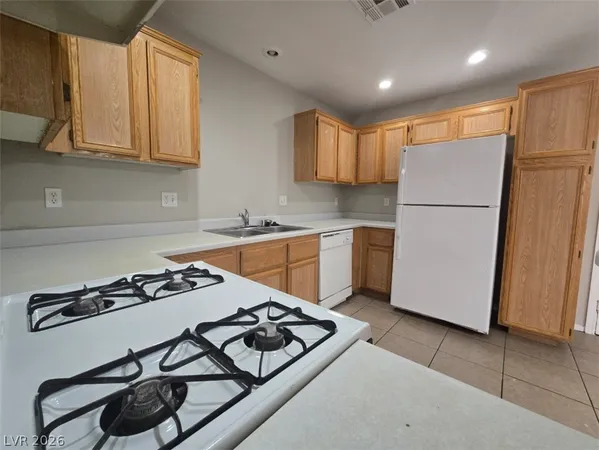 $1,910 | Undisclosed Address, Las Vegas, NV 89115