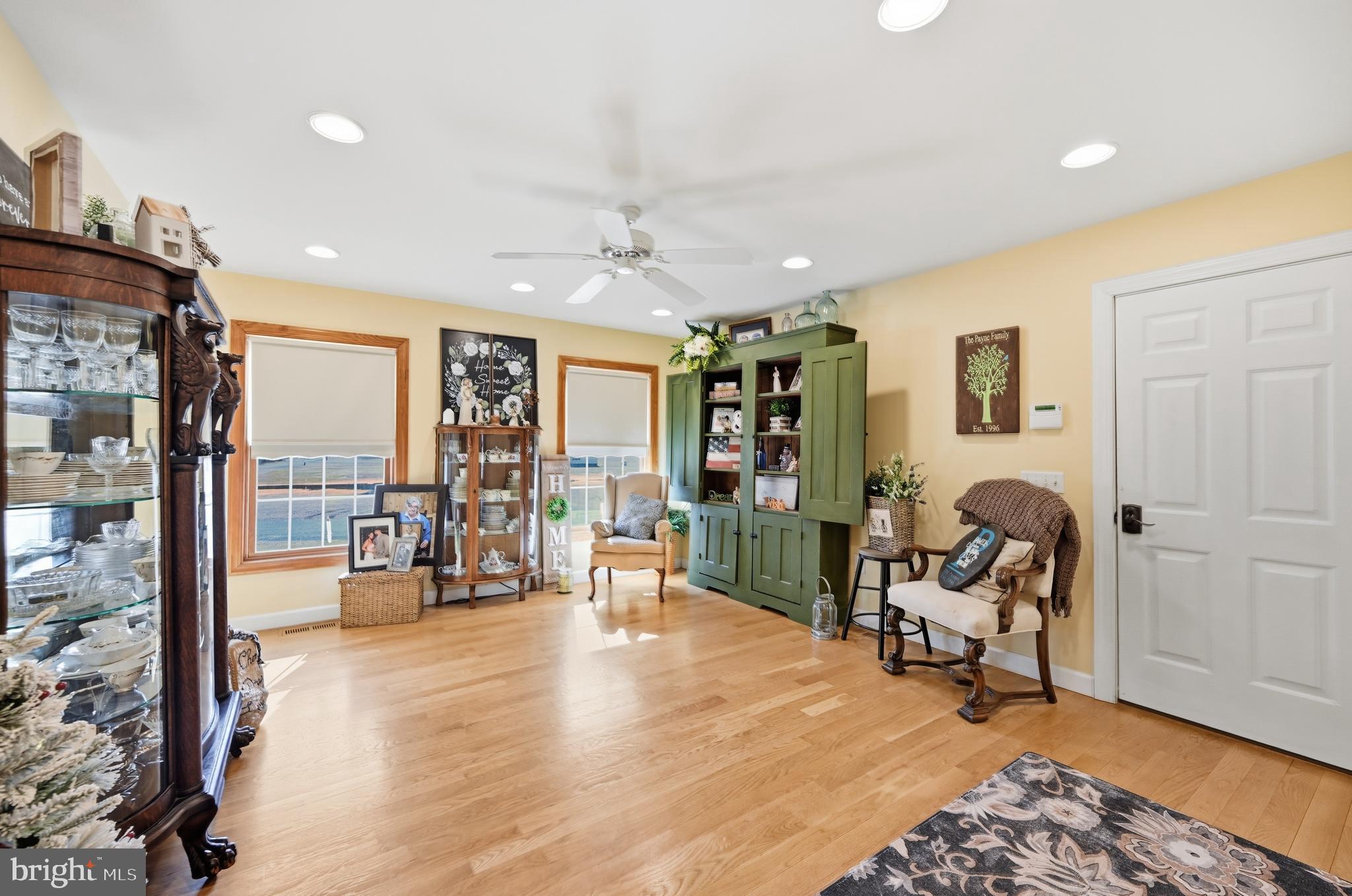 18981 Kenney Road Delmar, DE 19940 - Photo 16 of 31 a view of a livingroom with workspace and a window