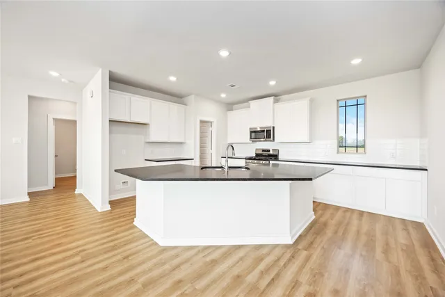 $494,816 | 6727 Pelican Lane, Beasley, TX 77417