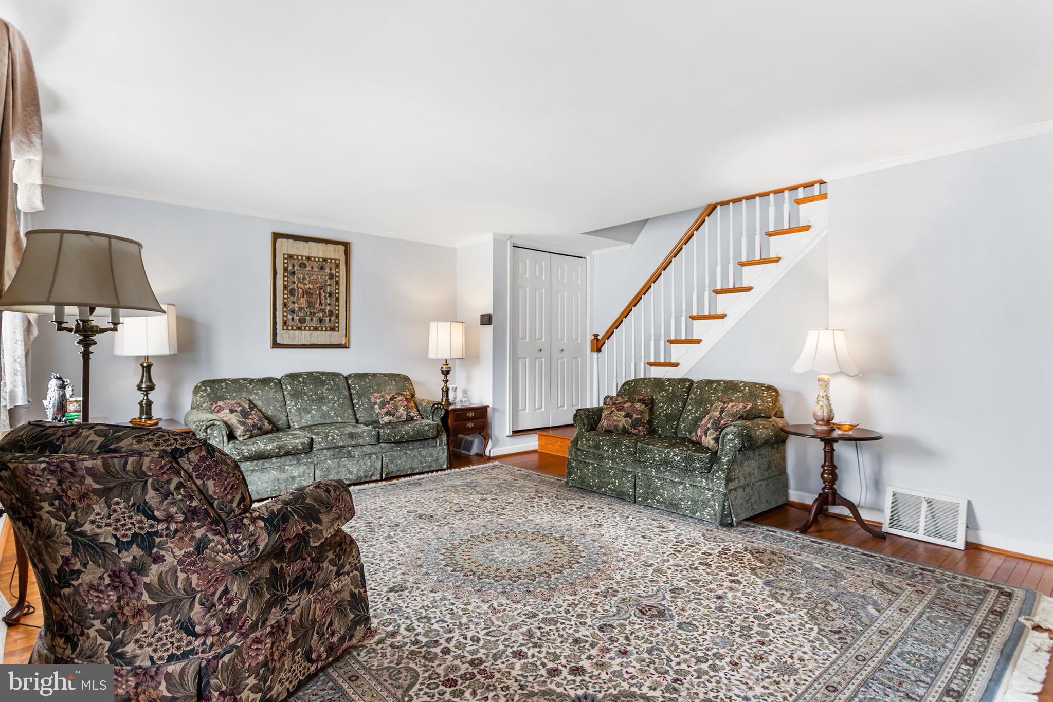 321 Holt Lane Springfield, PA 19064 - Photo 4 of 25