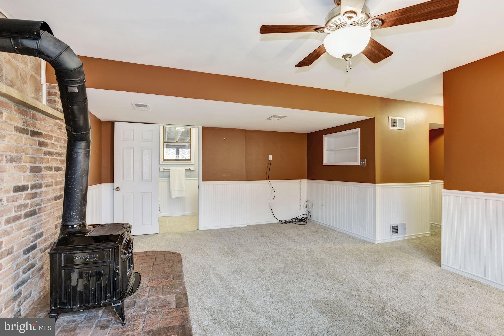 3405 Augusta Road Manchester, MD 21102 - Photo 18 of 27 Family Room