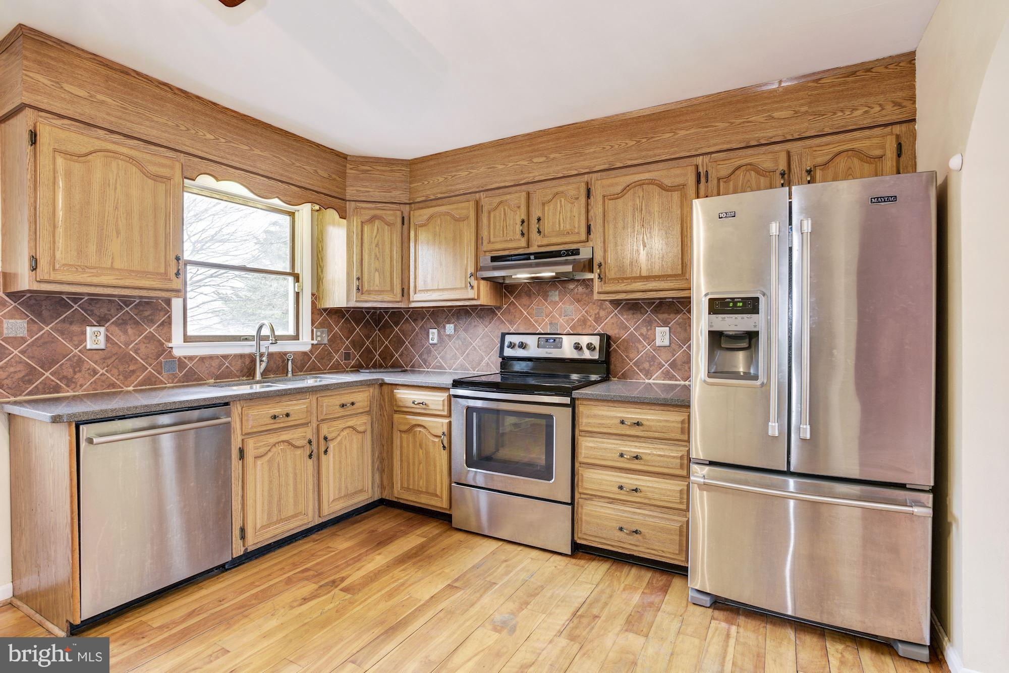 3405 Augusta Road Manchester, MD 21102 - Photo 5 of 27 Eat-In Kitchen