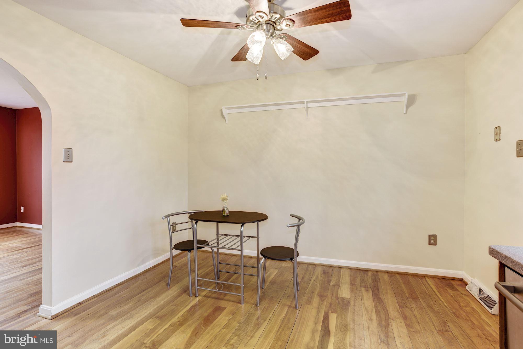 3405 Augusta Road Manchester, MD 21102 - Photo 8 of 27 Eat-In Kitchen | Casual Dining Area