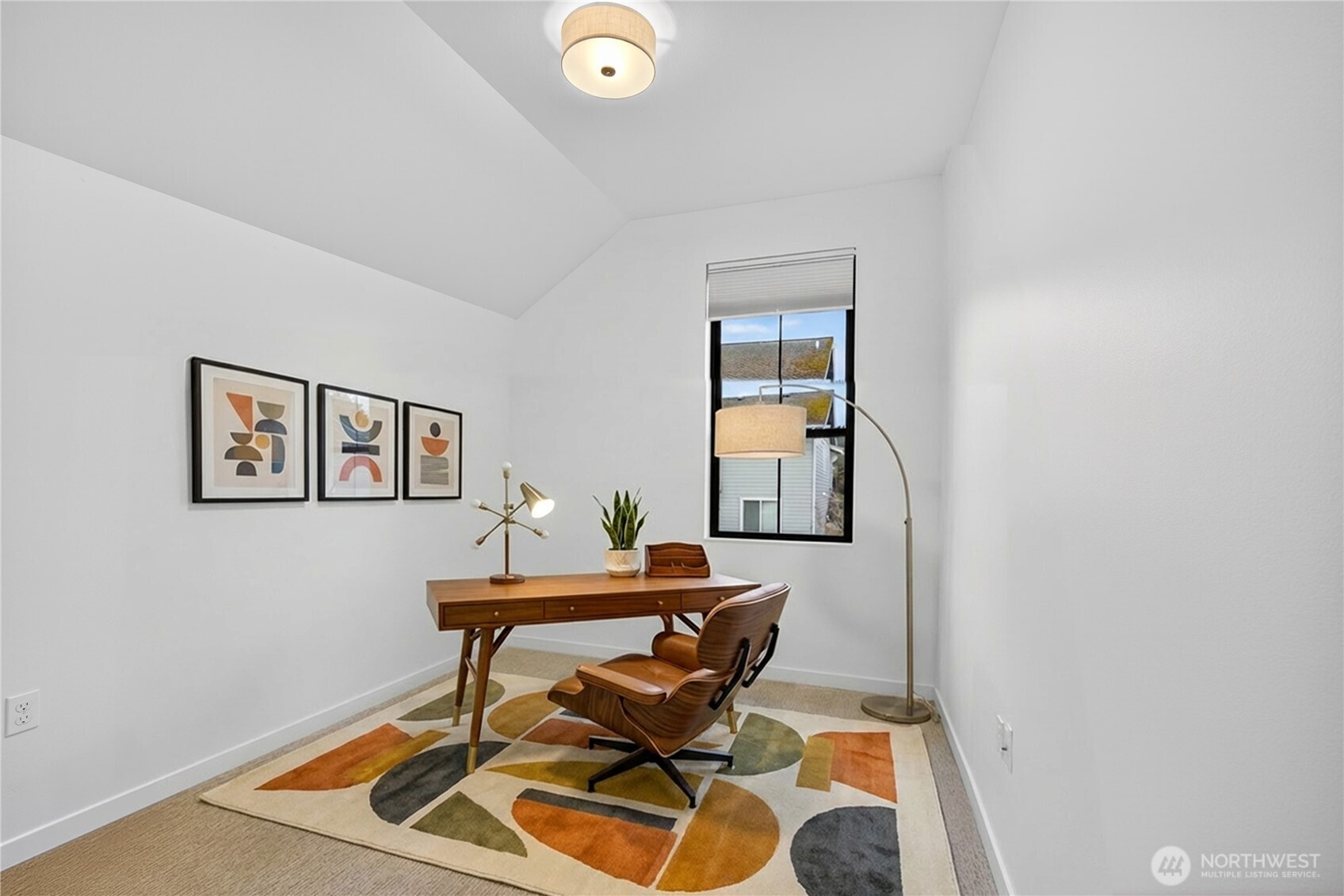 3908 Crosswinds Court Anacortes, WA 98221 - Photo 23 of 34 a room with table and couch