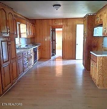 992 Shelly Road Decherd, TN 37324 - Photo 3 of 9