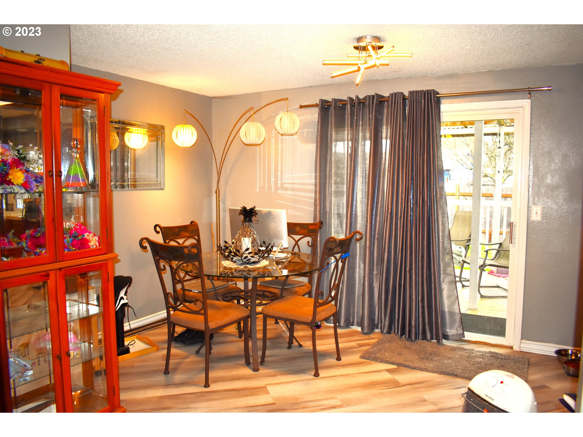528 South 51st Place Springfield, OR 97478 - Photo 3 of 26 Gallery Image 3