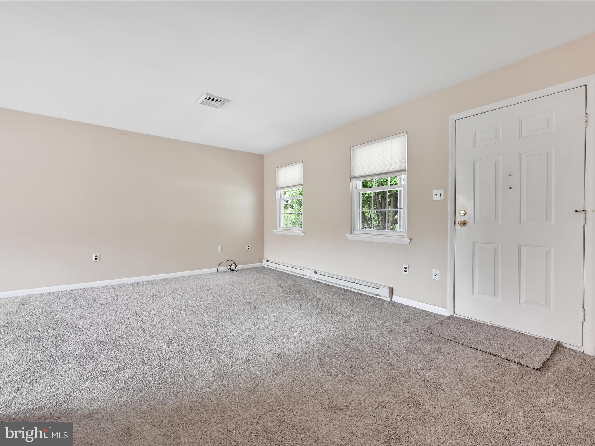 202 Lopax Road Harrisburg, PA 17112 - Photo 3 of 28 living room
