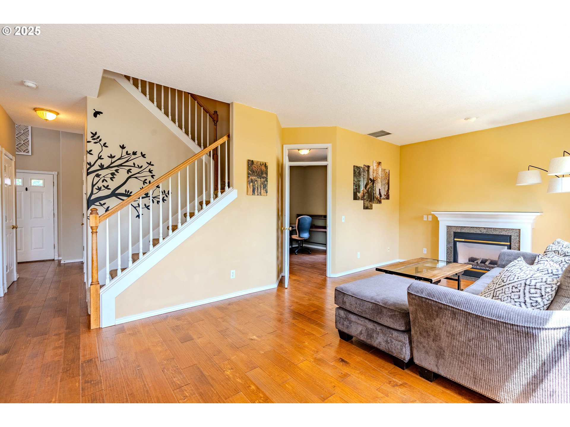 308 Southwest 38th Loop Gresham, OR 97080 - Photo 18 of 48 a living room with furniture and a table
