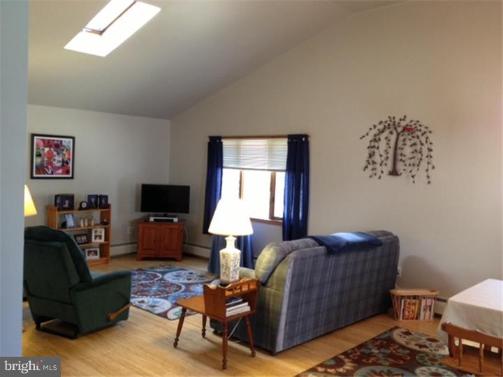 1268 Thomson Road Abington, PA 19001 - Photo 11 of 20 Family Room