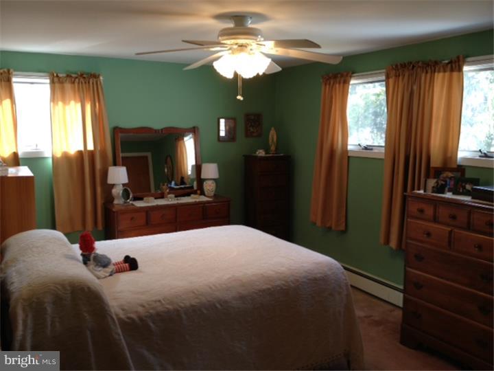 1268 Thomson Road Abington, PA 19001 - Photo 14 of 20 Bedroom - Main