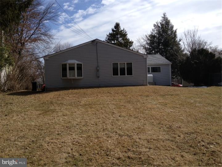 1268 Thomson Road Abington, PA 19001 - Photo 19 of 20 Exterior Back