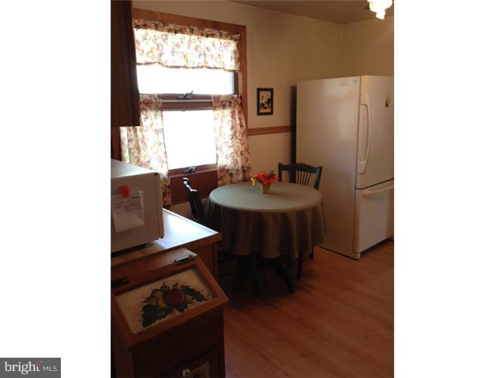 1268 Thomson Road Abington, PA 19001 - Photo 8 of 20 Kitchen