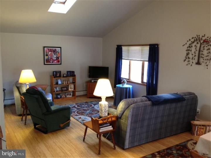 1268 Thomson Road Abington, PA 19001 - Photo 10 of 20 Family Room
