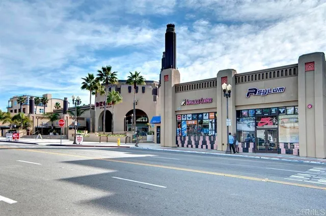 $5,000 | 621 North Pacific Street, Unit 204, Oceanside, CA 92054