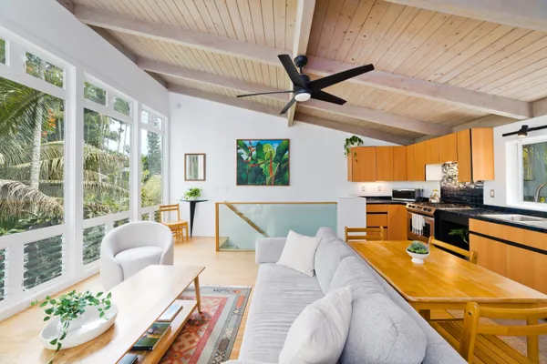 $699,000 | 98 Kaiwiki Road, Hilo, HI 96720