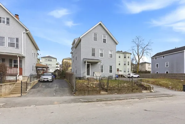 $789,900 | 81 Ward Street, Worcester, MA 01610