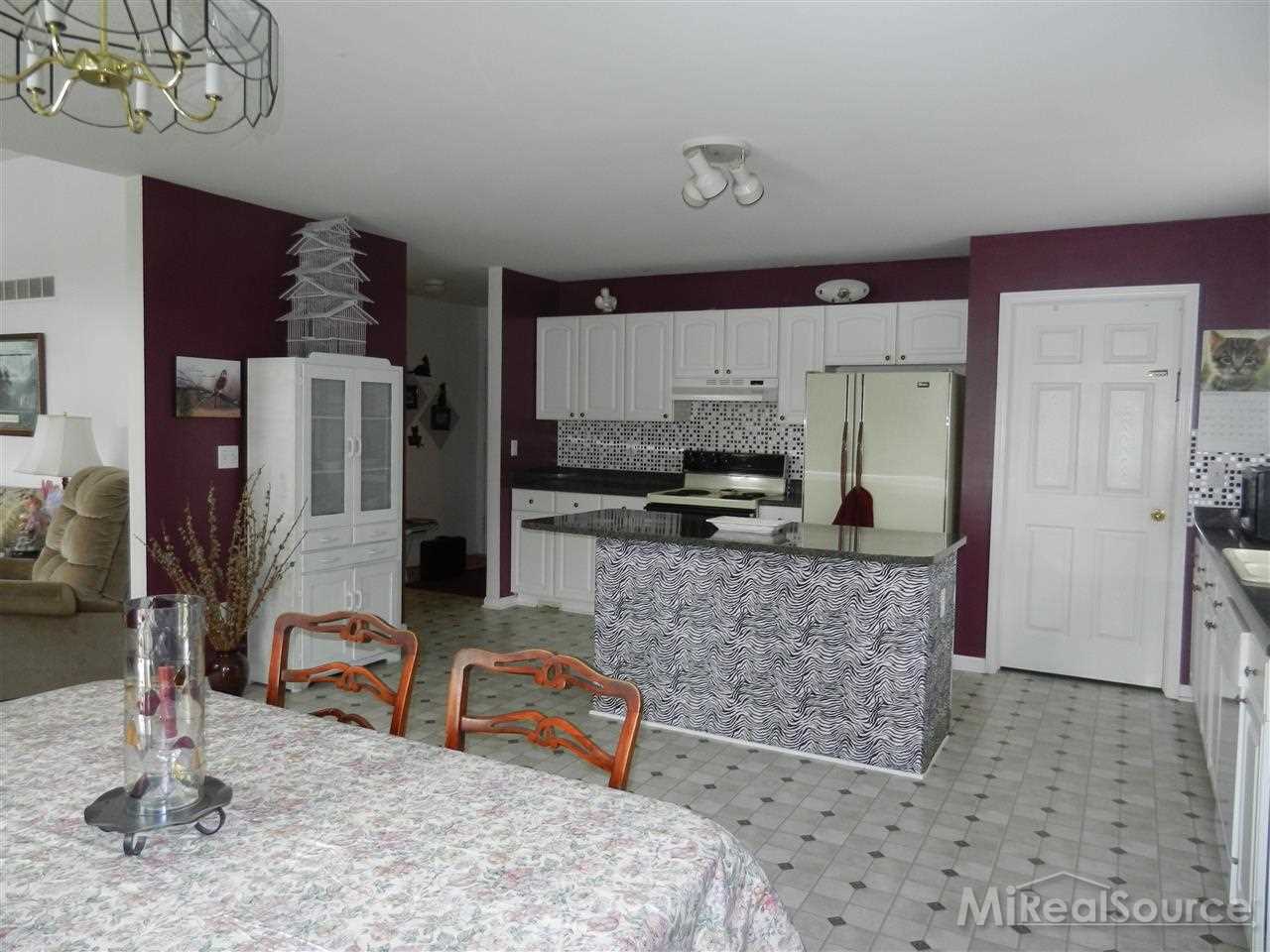 18350 Pratt Road Armada, MI 48005 - Photo 11 of 30 31182640-10.JPG