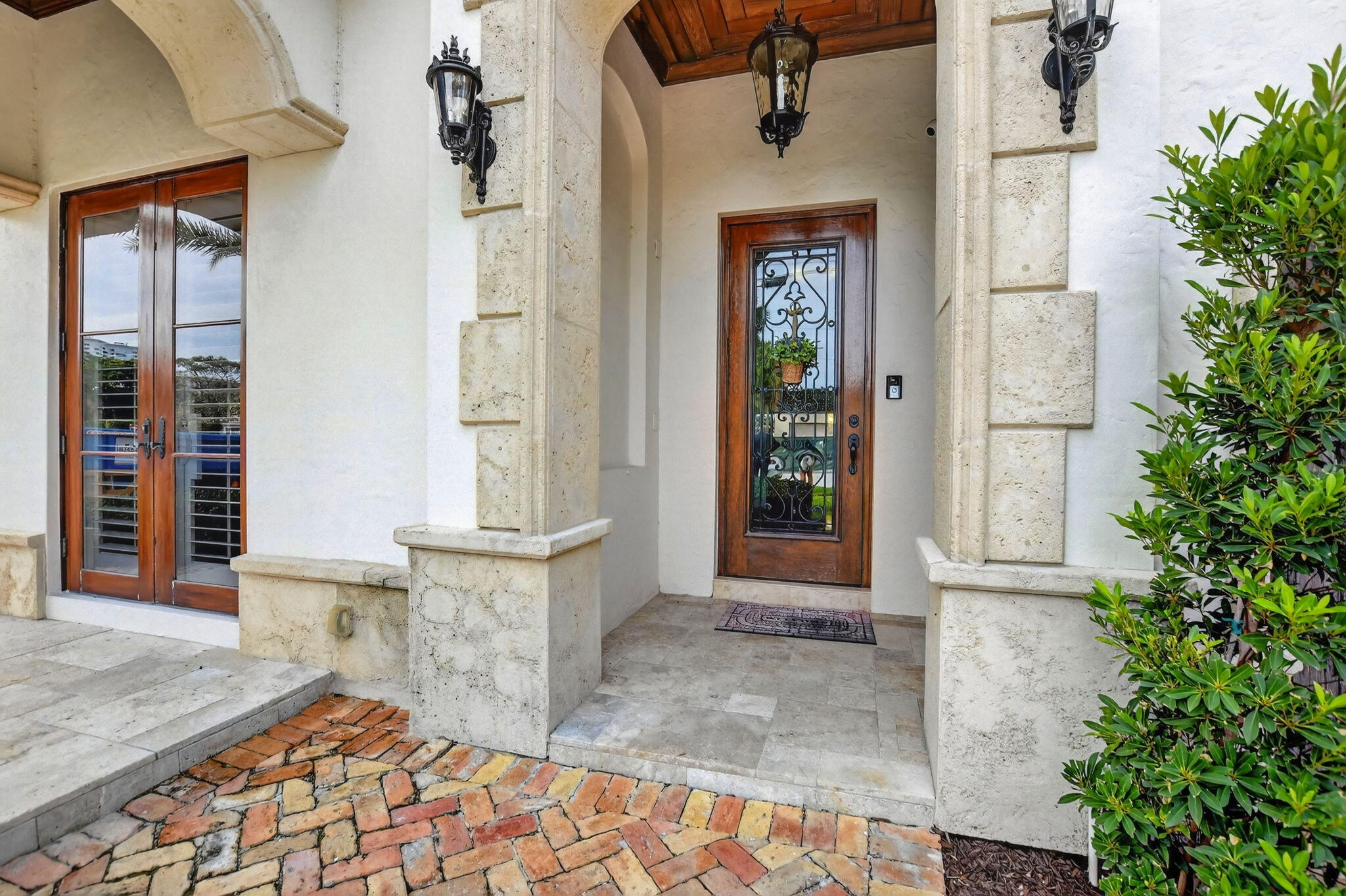 33 Southeast Olive Way Boca Raton, FL 33432 - Photo 5 of 89 5-web-or-mls-DSC_3265