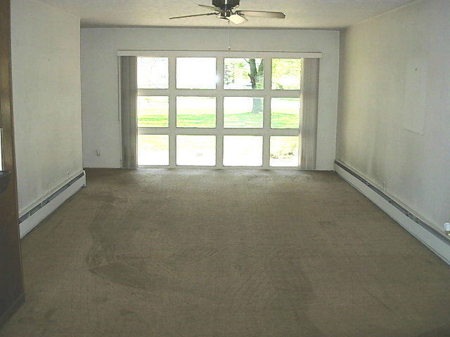 1310 Molitor Road Aurora, IL 60505 - Photo 8 of 25 Gallery Image 8