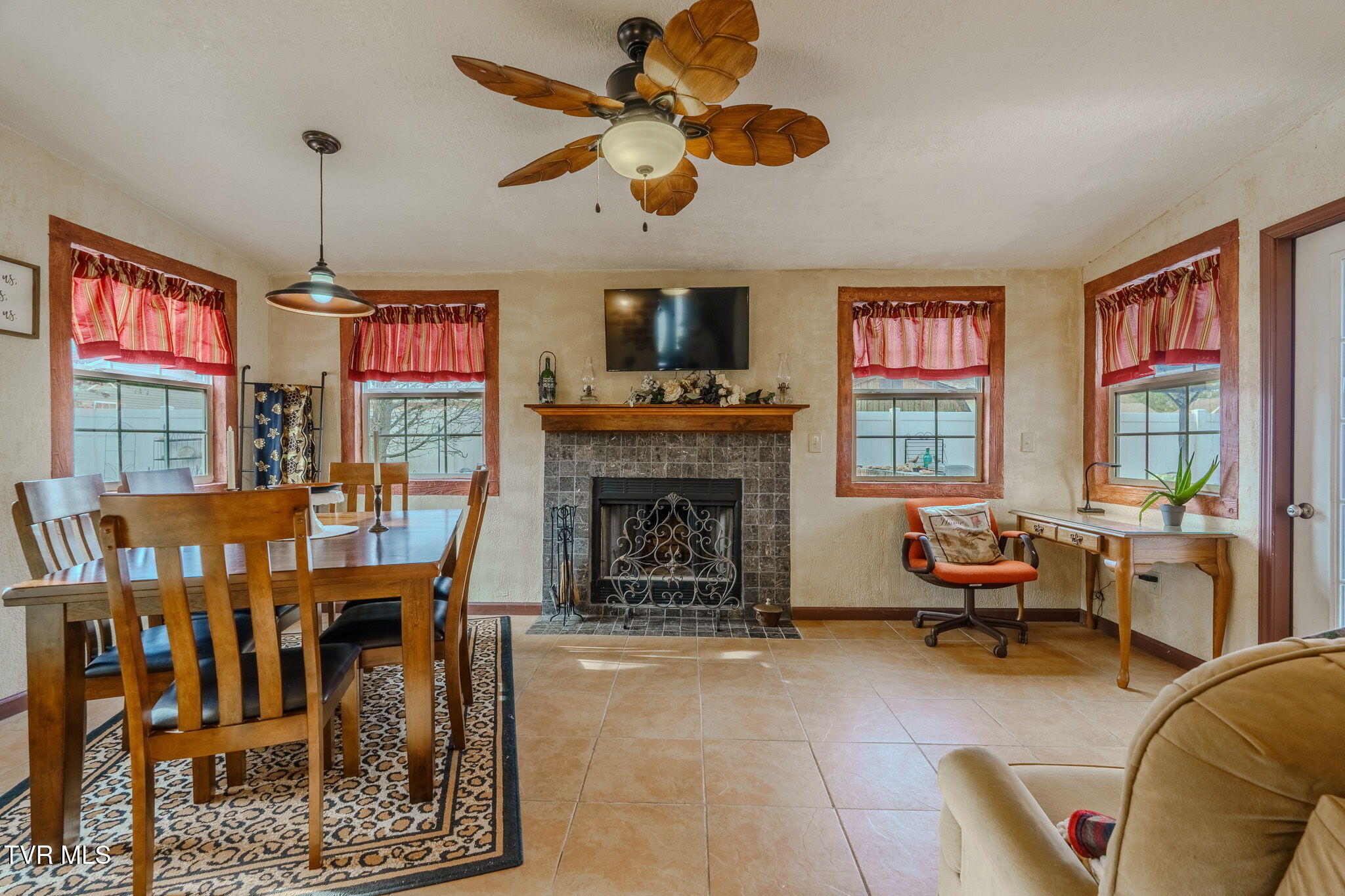 1705 Primrose Court Sevierville, TN 37862 - Photo 7 of 45 7-web-or-mls-_DSC1366-HDR