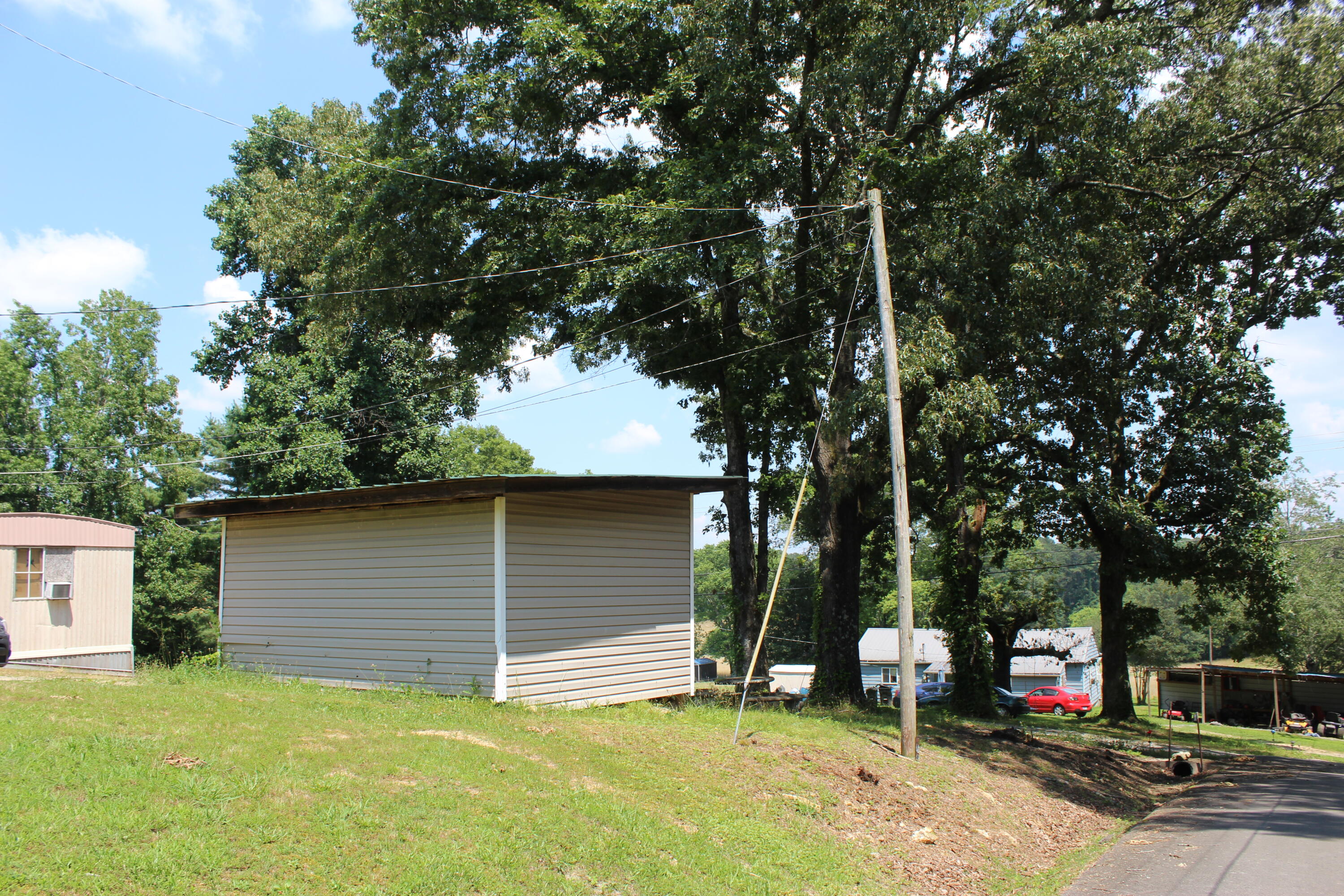 126 Crane Street McDonald, TN 37353 - Photo 3 of 4 IMG_2687