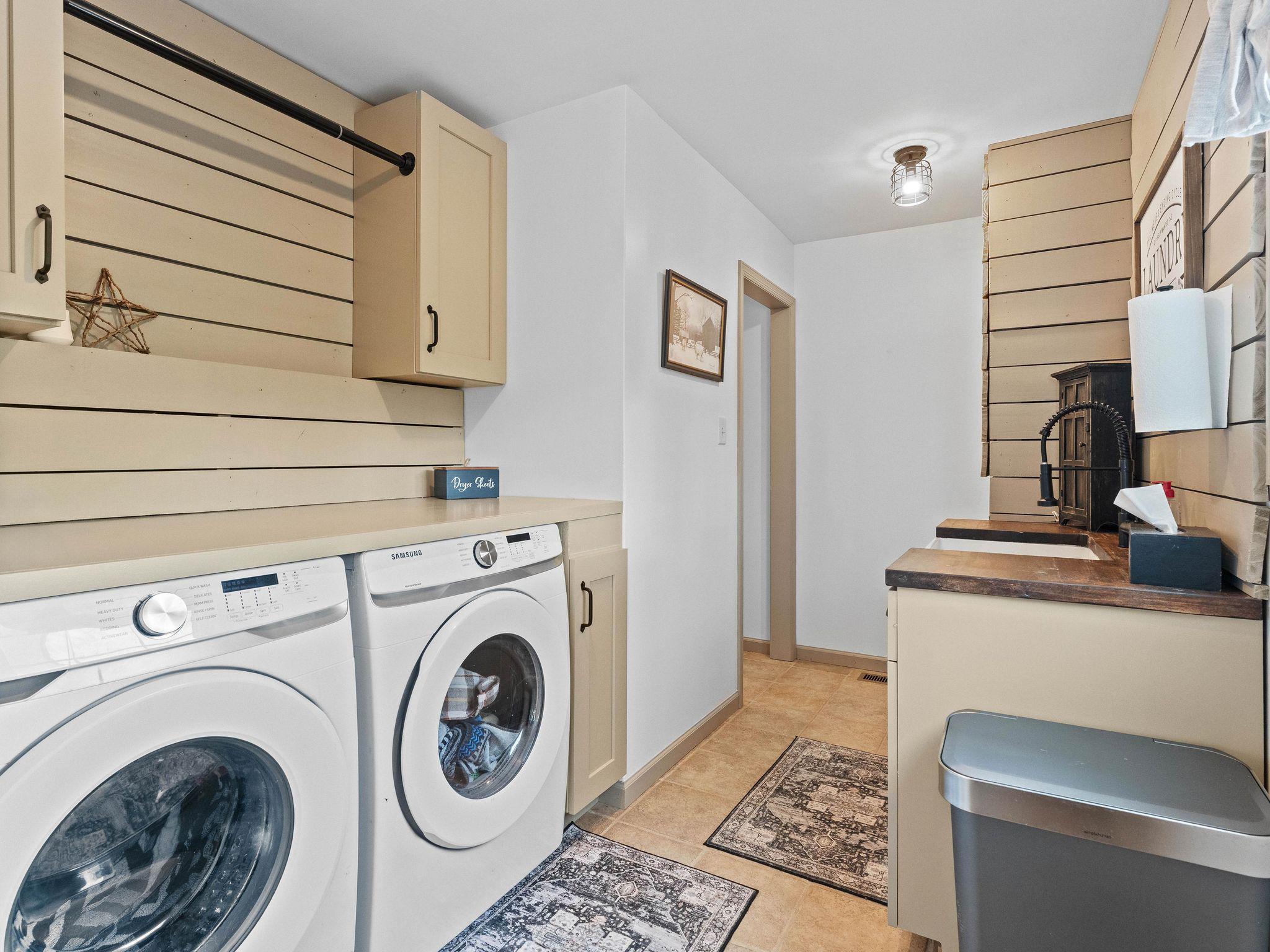 249 Jessups Mill Road Clarksboro, NJ 08020 - Photo 22 of 55 Main floor laundry.