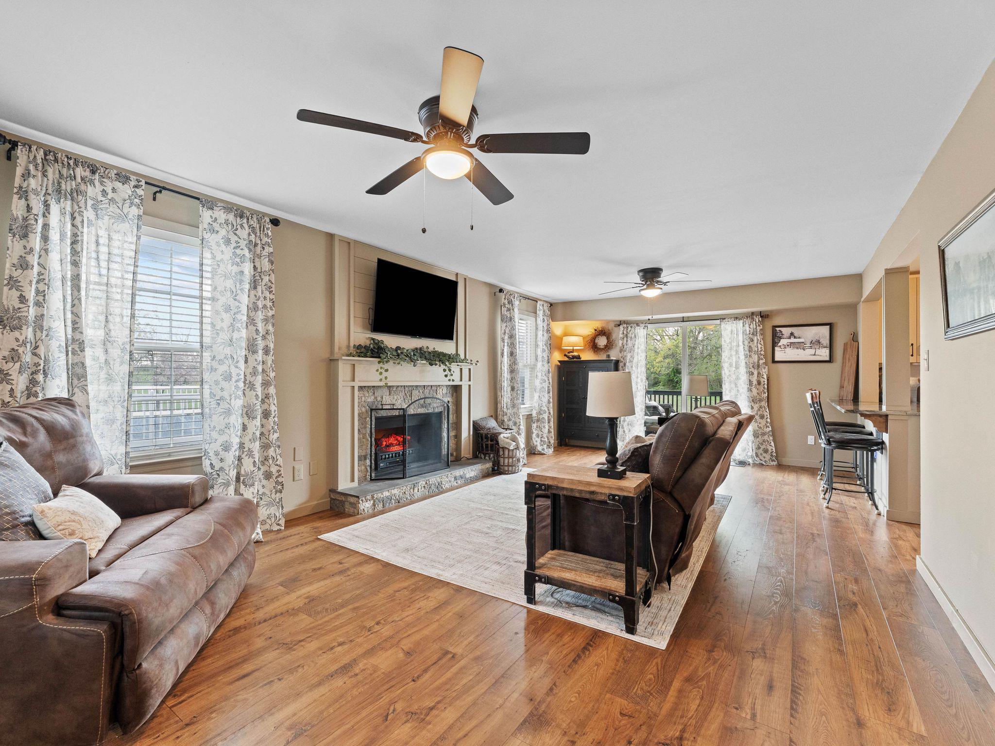 249 Jessups Mill Road Clarksboro, NJ 08020 - Photo 8 of 55 Inviting living space with natural light.