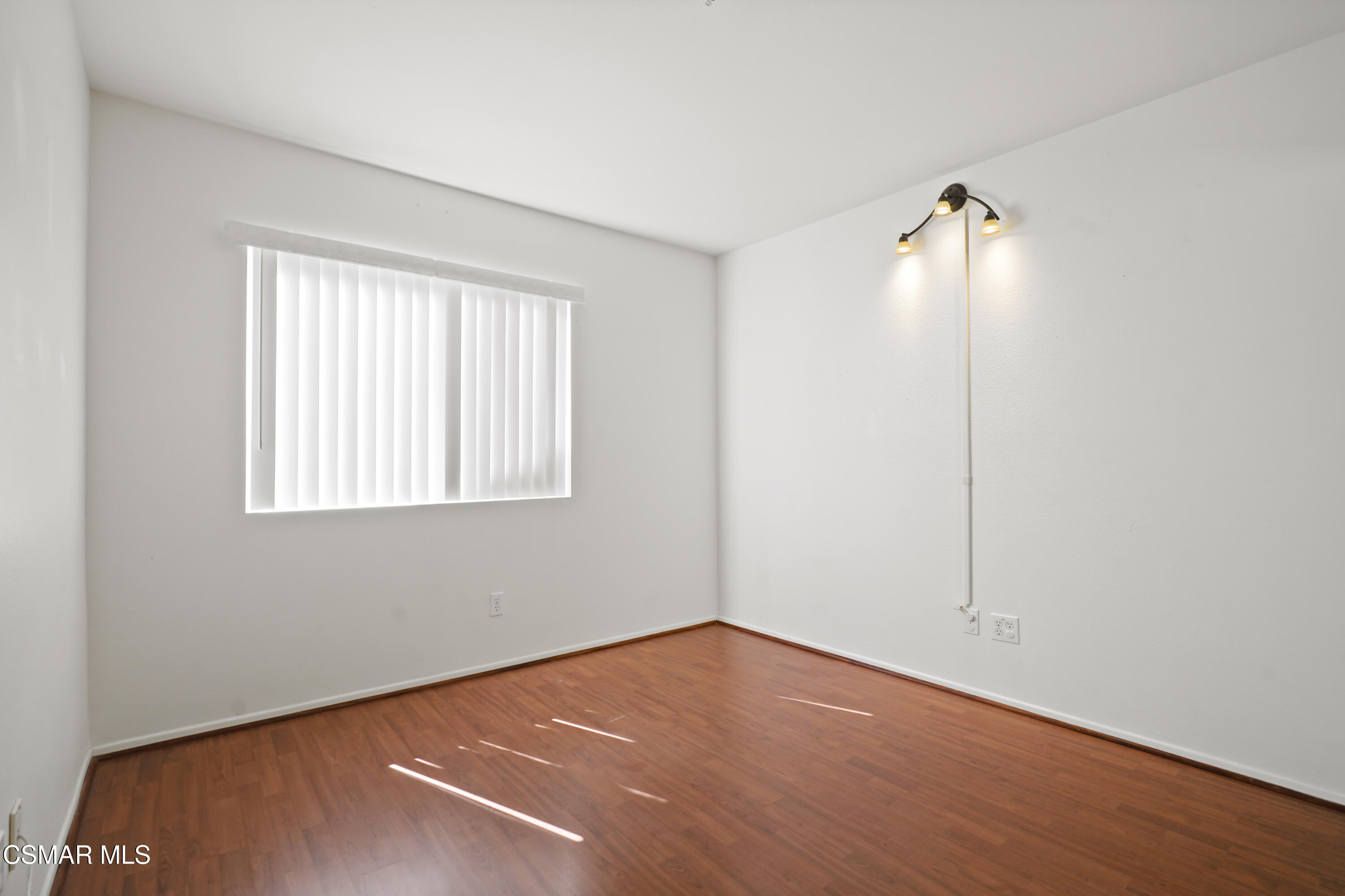663 Novato Drive Oxnard, CA 93035 - Photo 30 of 40 an empty room with a window