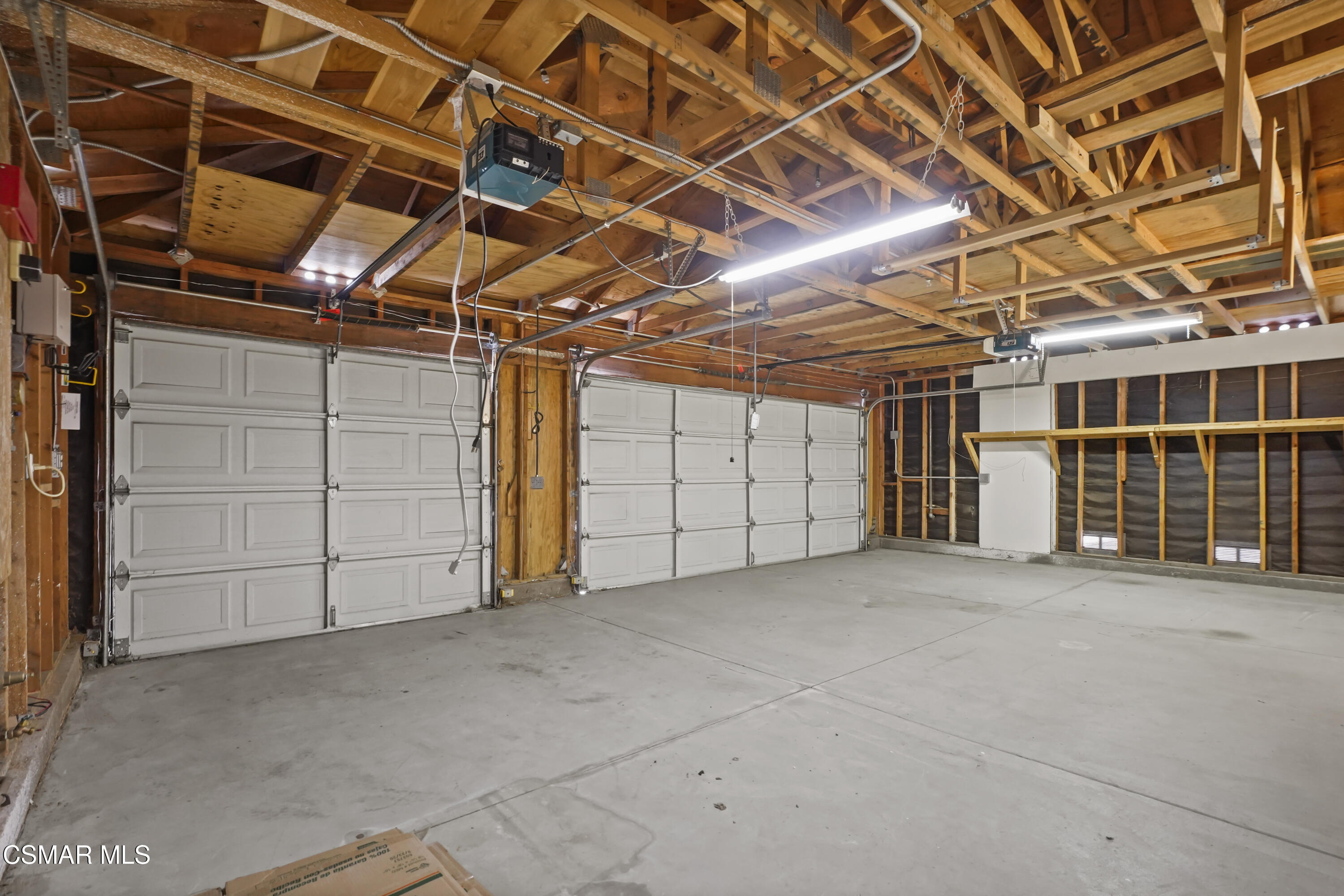 663 Novato Drive Oxnard, CA 93035 - Photo 36 of 40 a view of empty room with windows