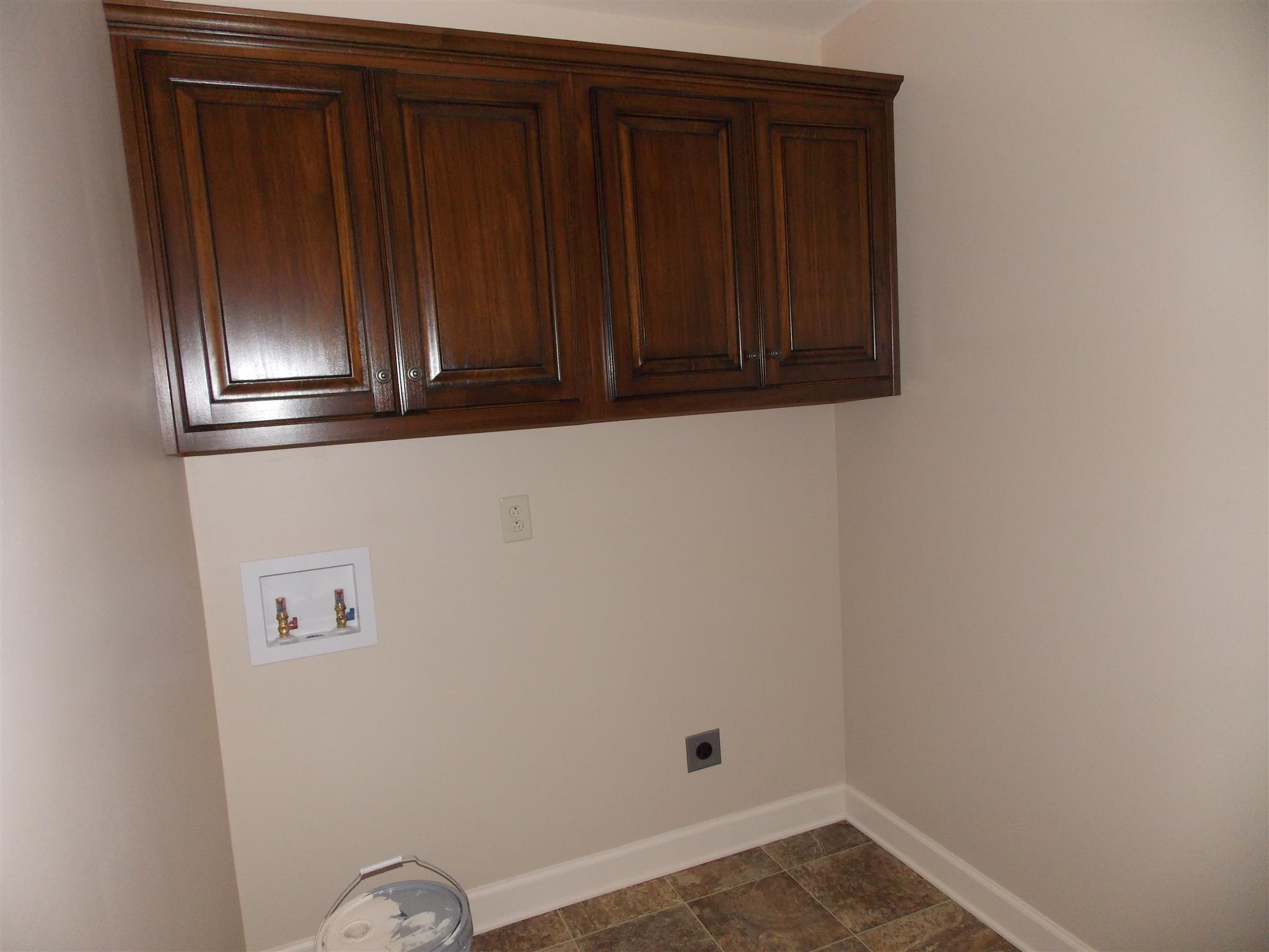 400 Goshen Road Lebanon, TN 37087 - Photo 16 of 20 a view of cupboard