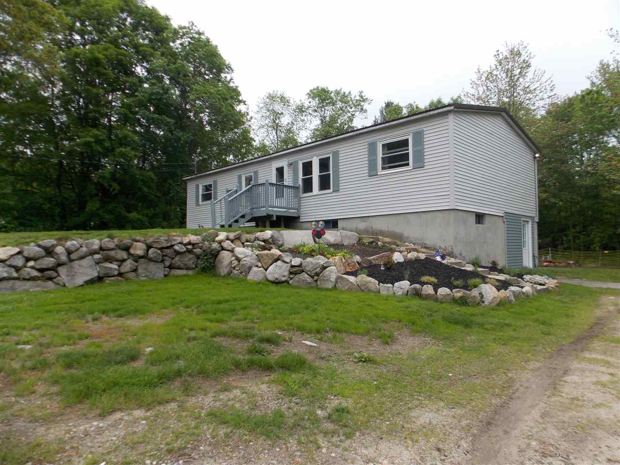521 Raymond Road Candia, NH 03034 - Photo 1 of 24