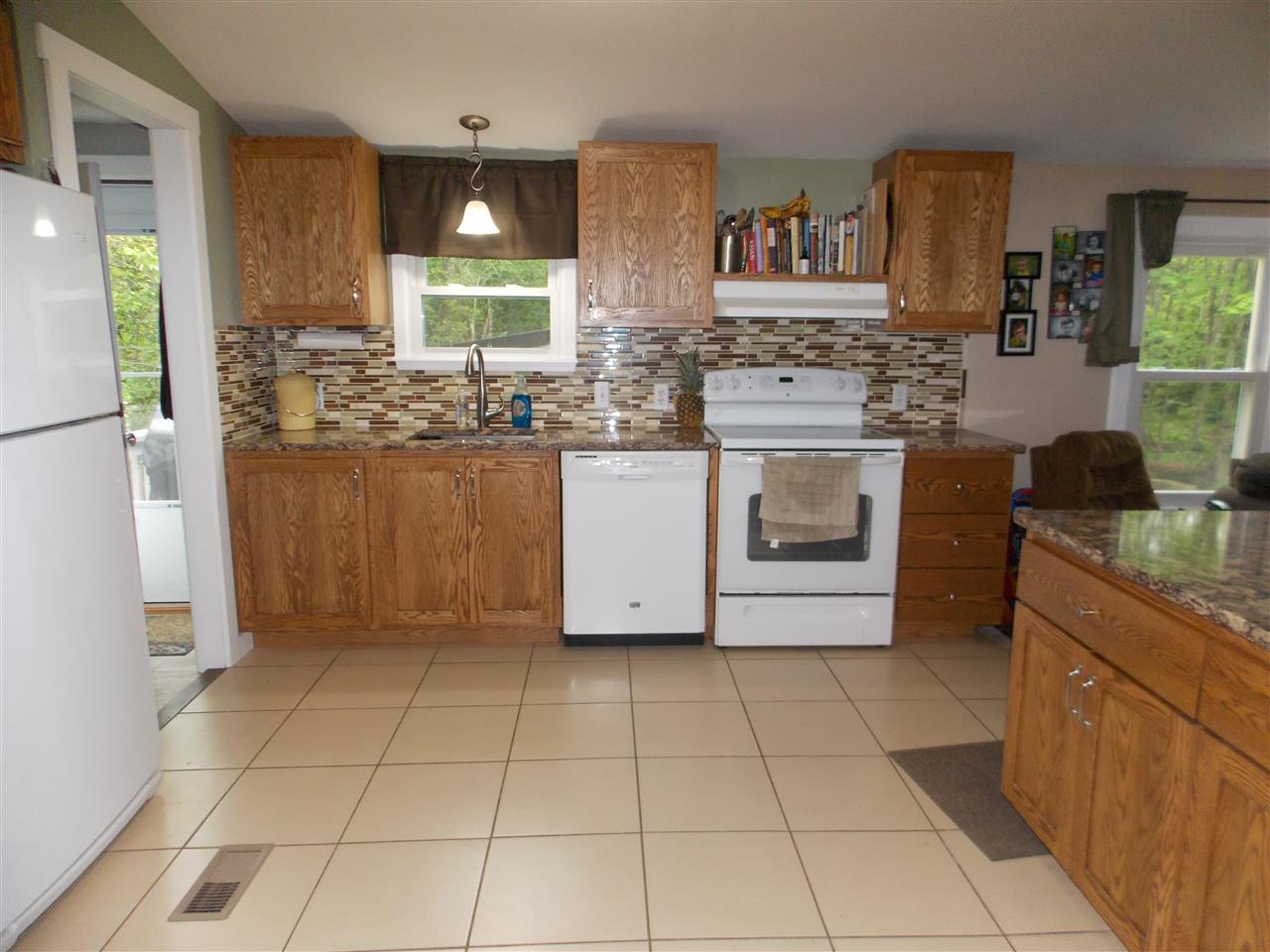 521 Raymond Road Candia, NH 03034 - Photo 5 of 24