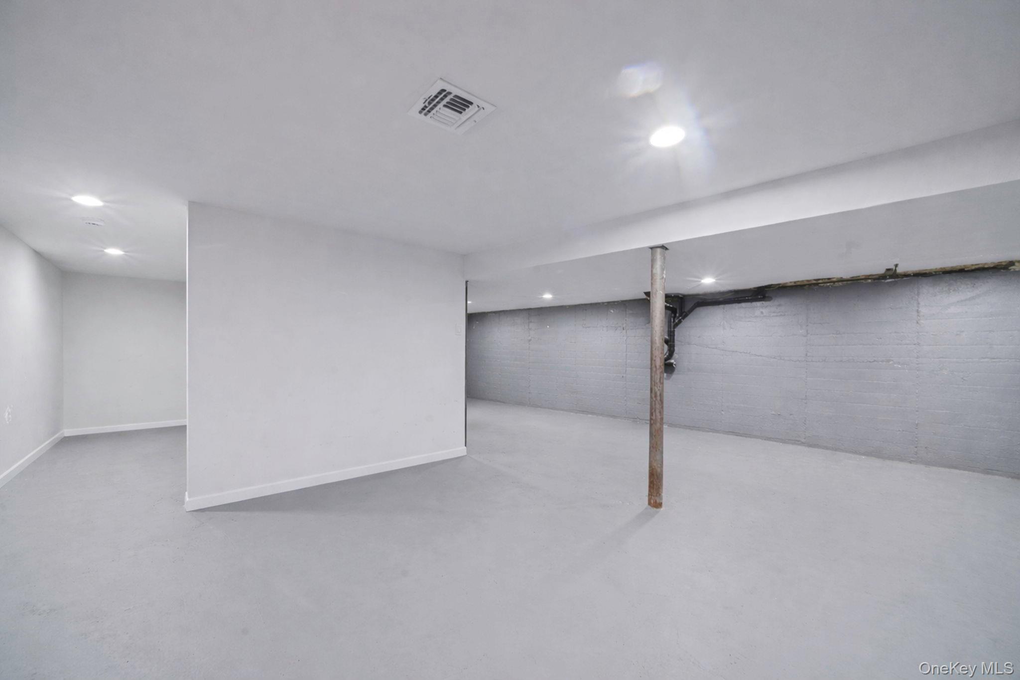 232 30th Street Lindenhurst, NY 11757 - Photo 29 of 46 a view of empty room