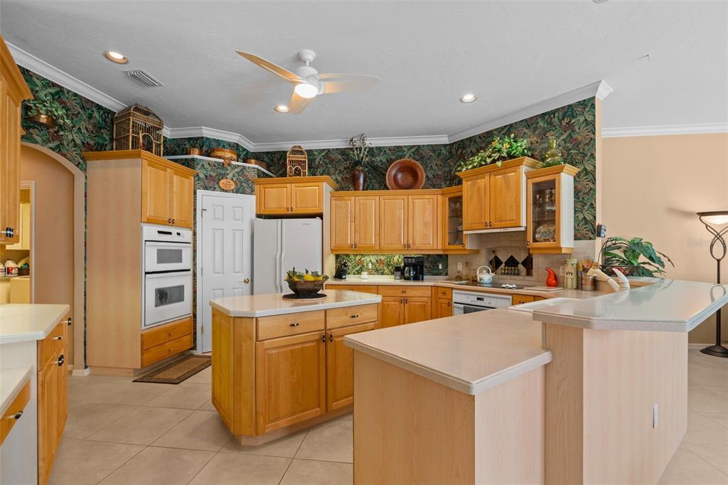 7517 Coventry Court Lakewood Ranch, FL 34202 - Photo 20 of 96