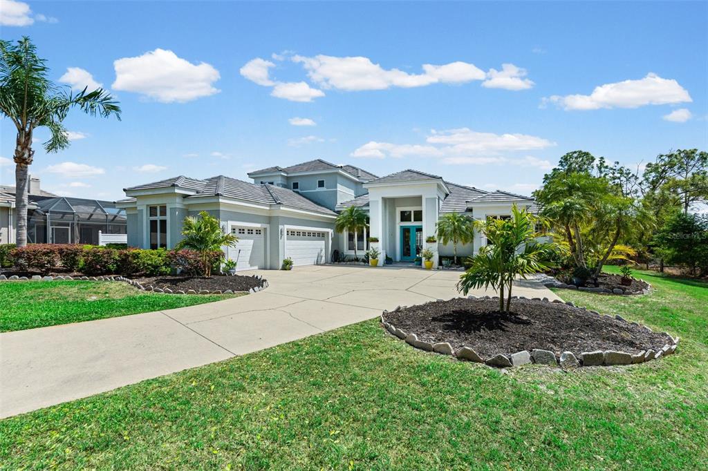 7517 Coventry Court Lakewood Ranch, FL 34202 - Photo 3 of 96