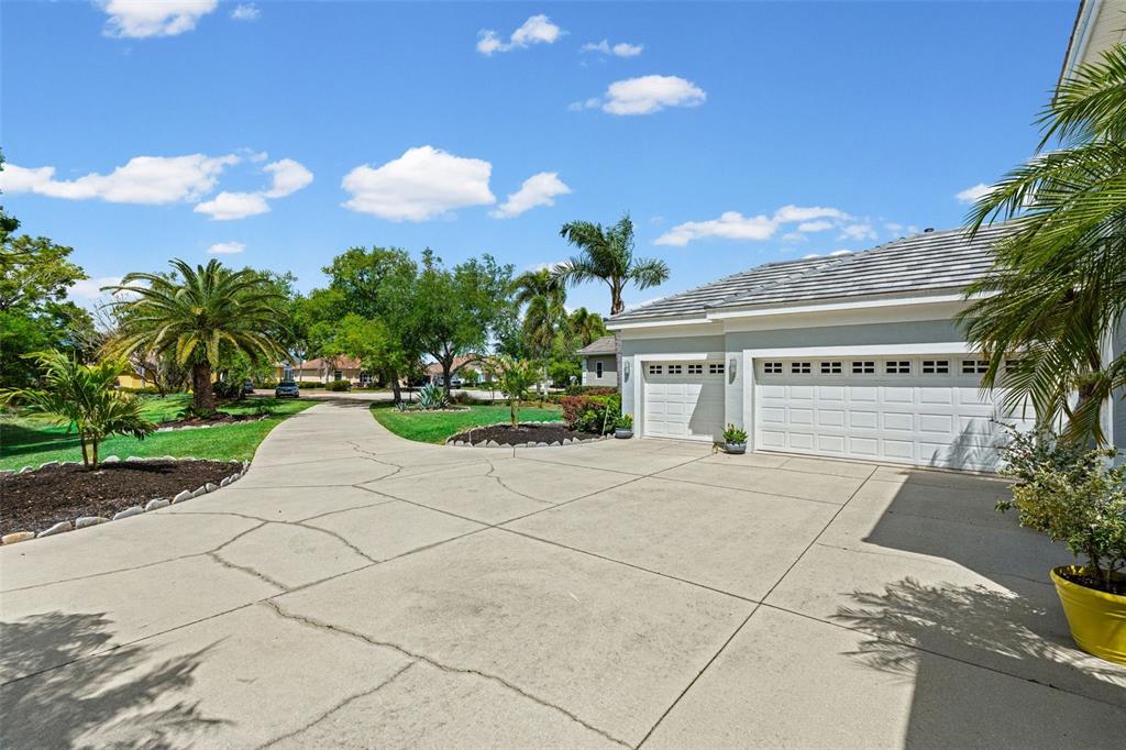 7517 Coventry Court Lakewood Ranch, FL 34202 - Photo 5 of 96