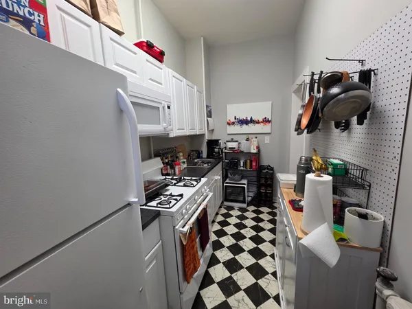 $1,200 | 106 South Patterson Park Avenue, Unit 2F, Baltimore, MD 21231