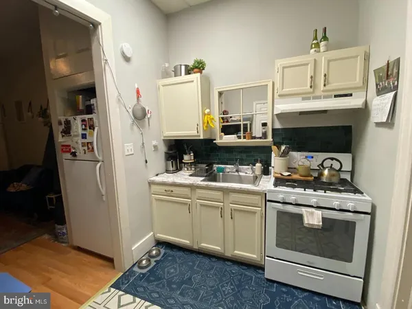 $1,200 | 106 South Patterson Park Avenue, Unit 2F, Baltimore, MD 21231