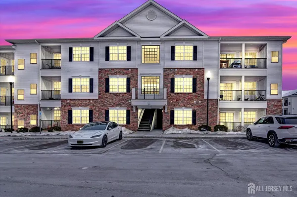 $449,999 | 715 Stiller Lane, Monroe Township, NJ 08831