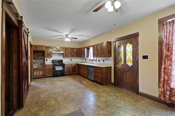 $200,000 | 401 West Maple Street, Whitewright, TX 75491