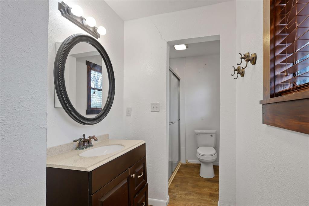 401 West Maple Street Whitewright, TX 75491 - Photo 8 of 31