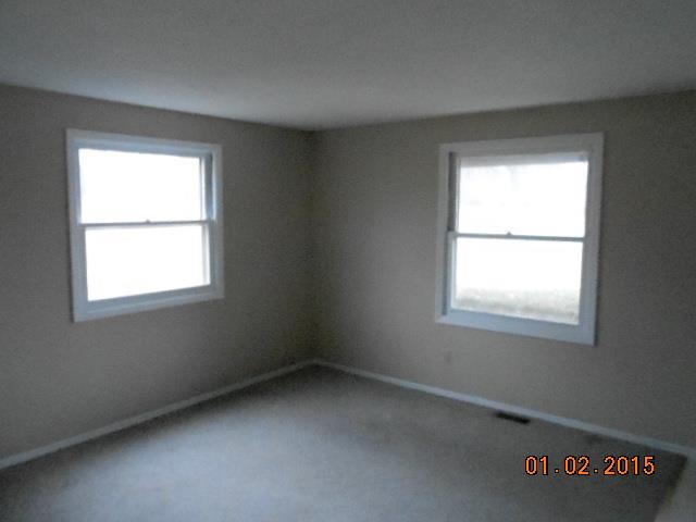 704 South Morrison Road Muncie, IN 47304 - Photo 2 of 13 Gallery Image 2