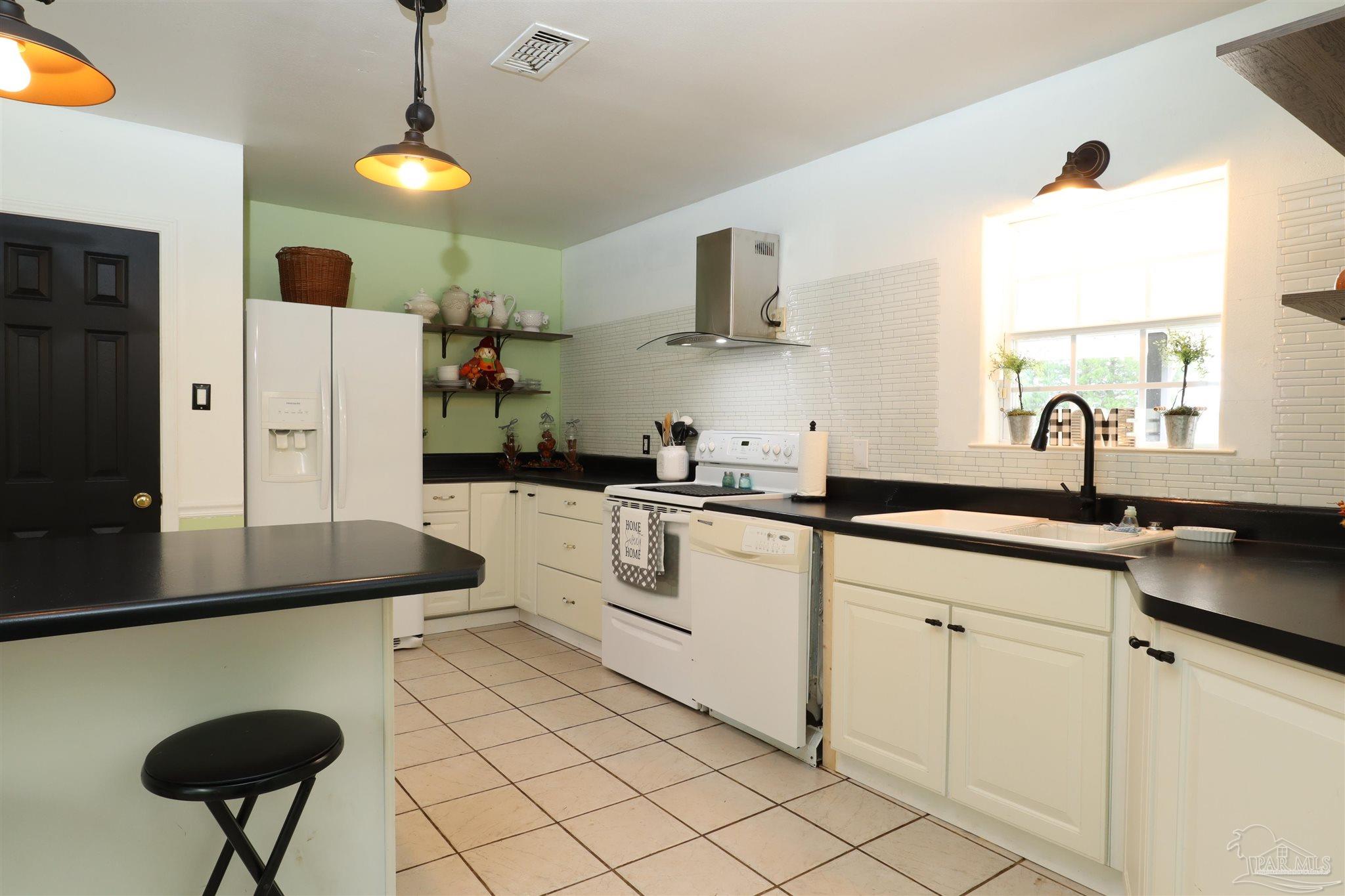 2351 Dunsford Road Jay, FL 32565 - Photo 7 of 49 Gallery Image 7