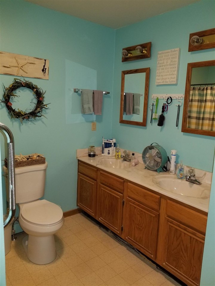 53 Kienia Road Hudson, NH 03051 - Photo 14 of 23