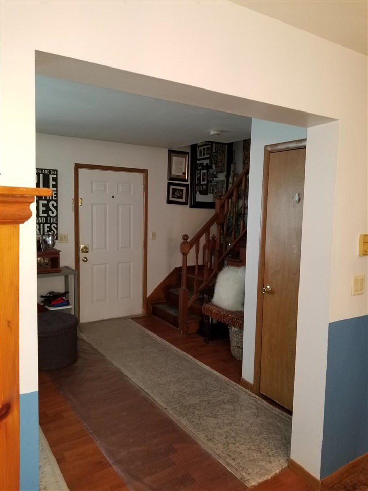 53 Kienia Road Hudson, NH 03051 - Photo 4 of 23