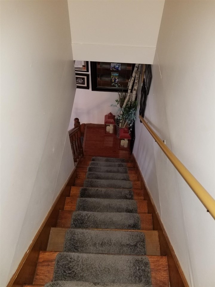53 Kienia Road Hudson, NH 03051 - Photo 10 of 23