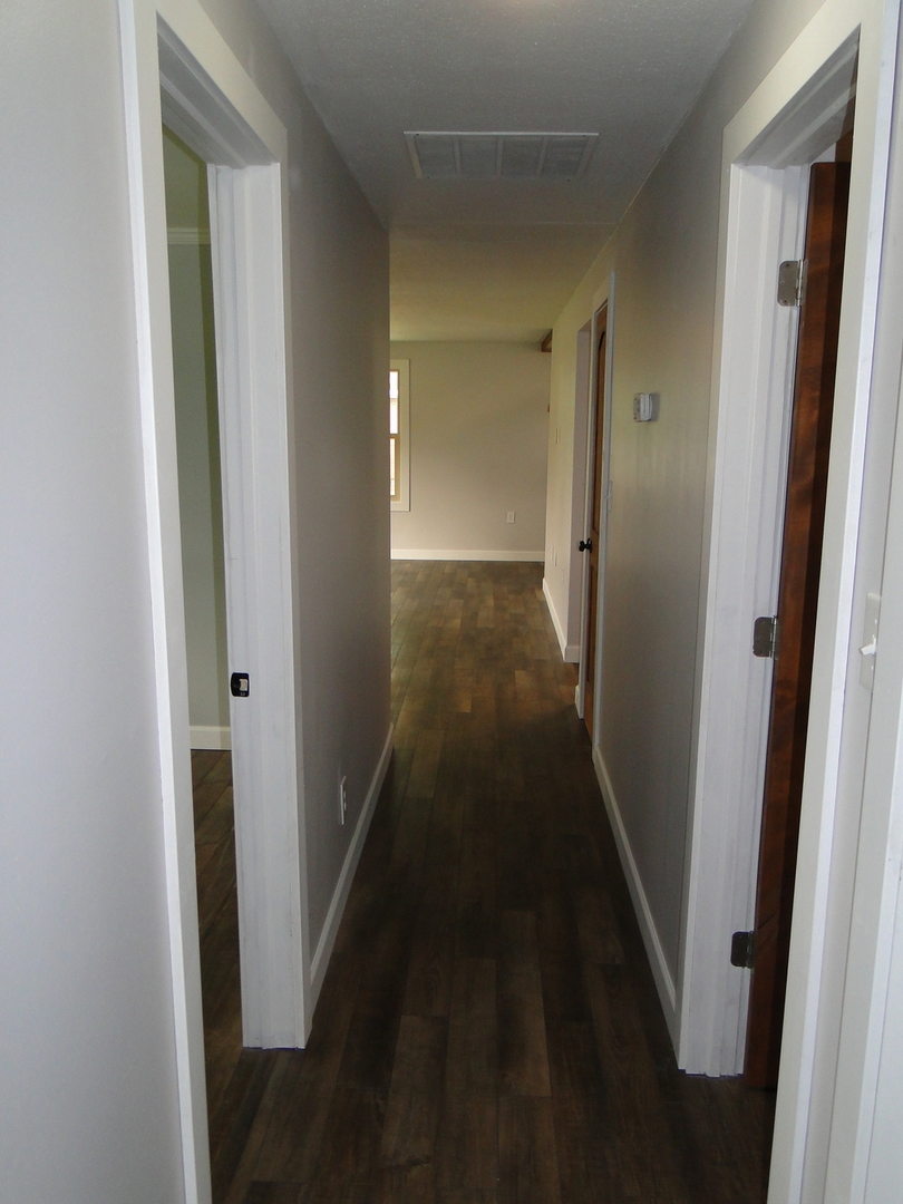 839 County Rd S 419 East Kankakee, IL 60901 - Photo 14 of 20 a view of a hallway